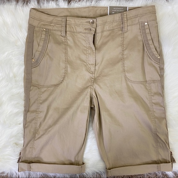 Chico's Pants - NWT Chico’s casual utility shorts in Sonora sand